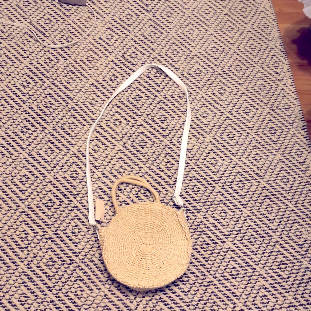 Brand new round beach/straw purse